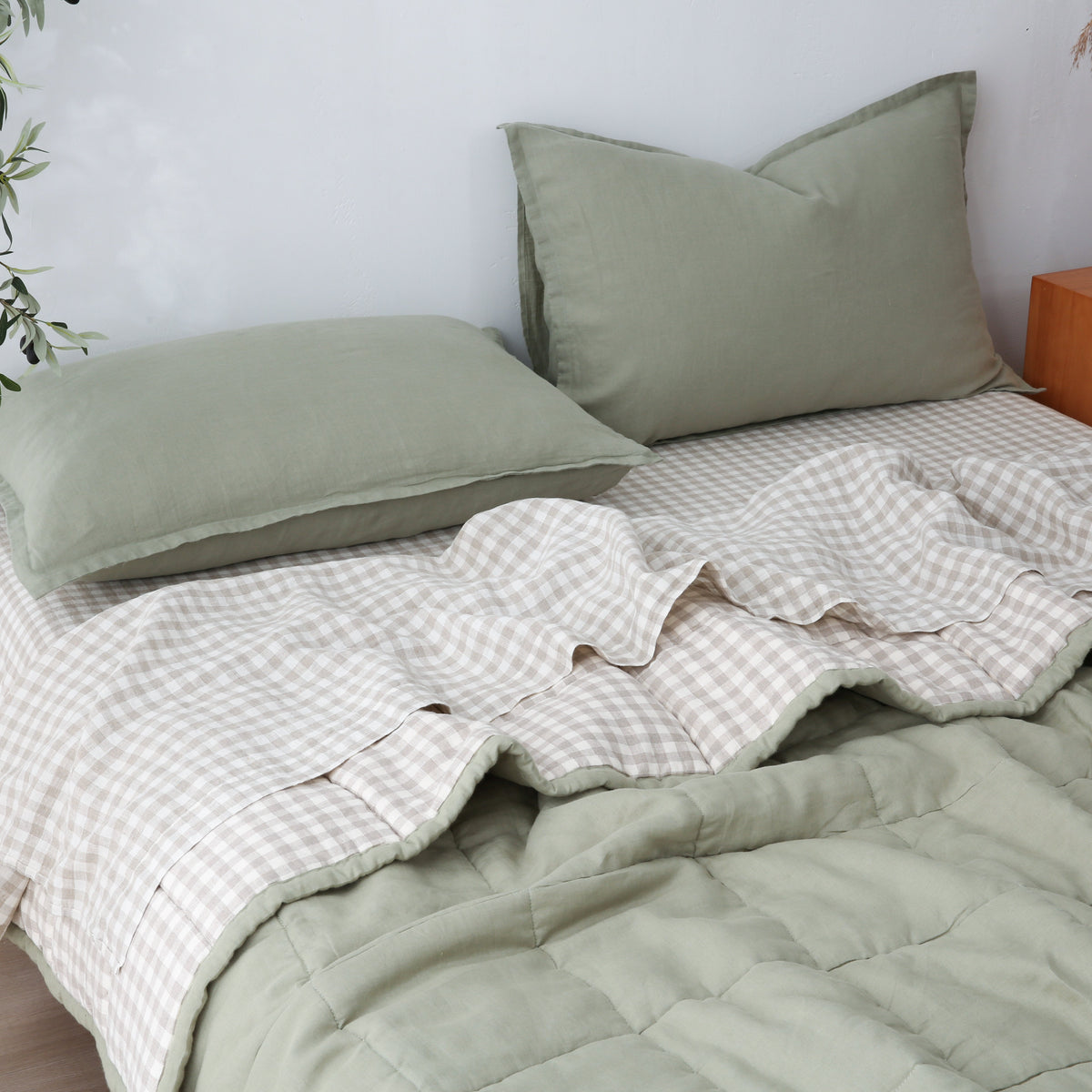 Quilted Linen Blanket - Fern + Beige Gingham