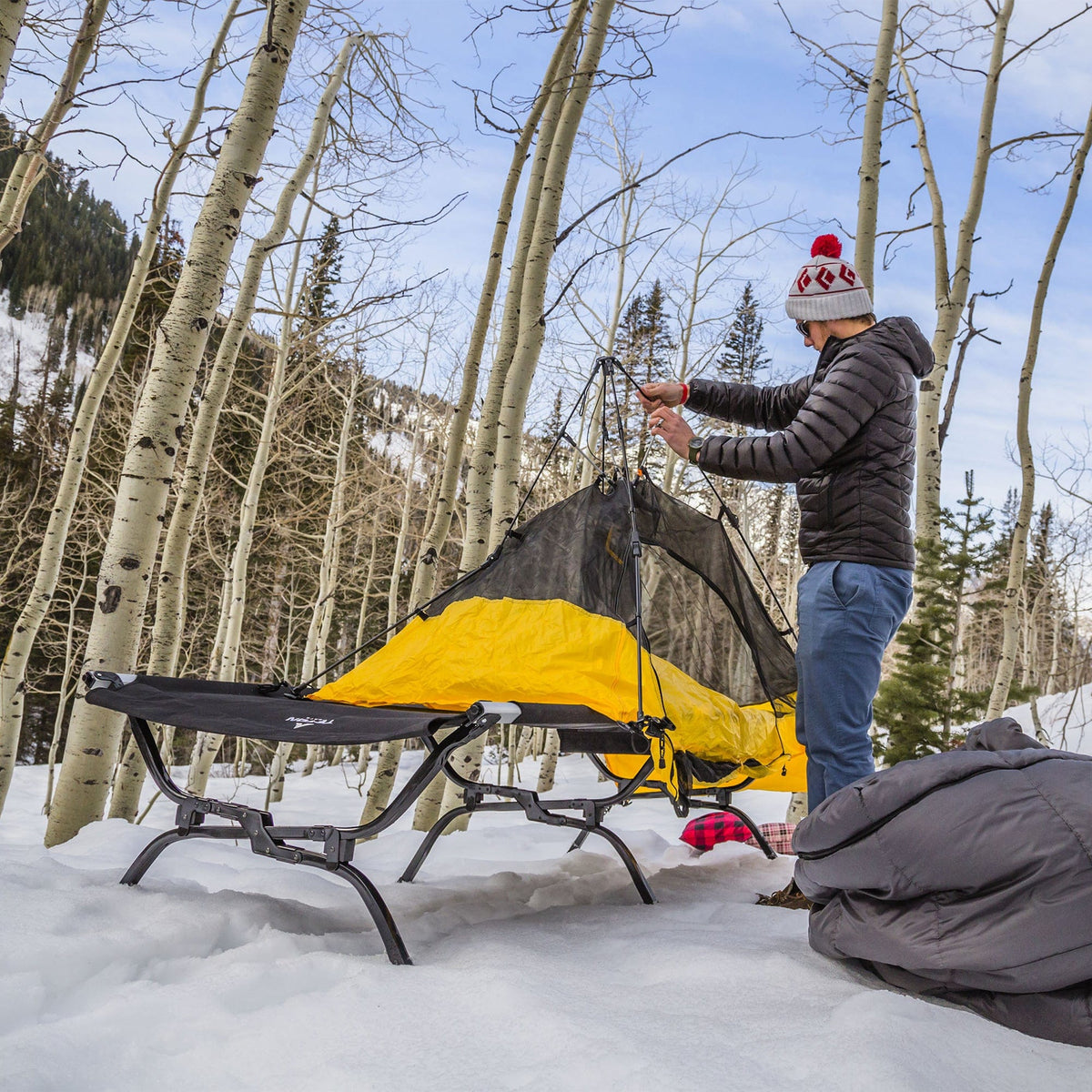 Camp Cot with Pivot Arm