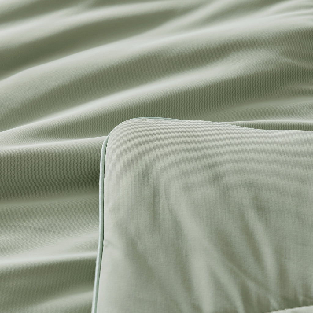AeroChill Cooling Comforter