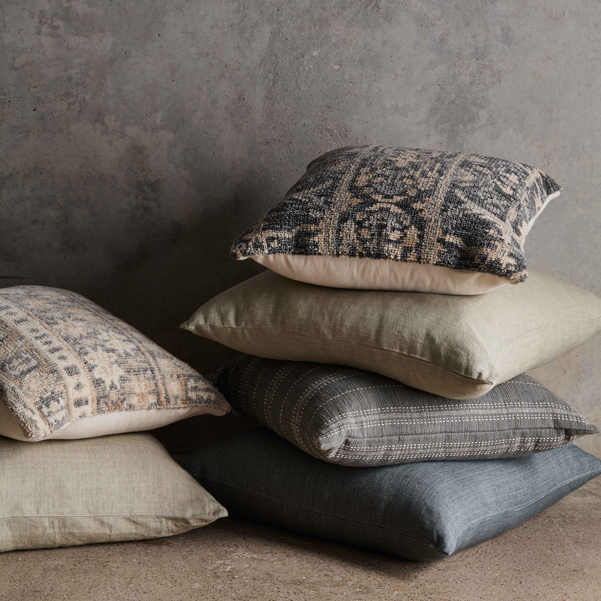 Akira Hand-Knotted Pillow