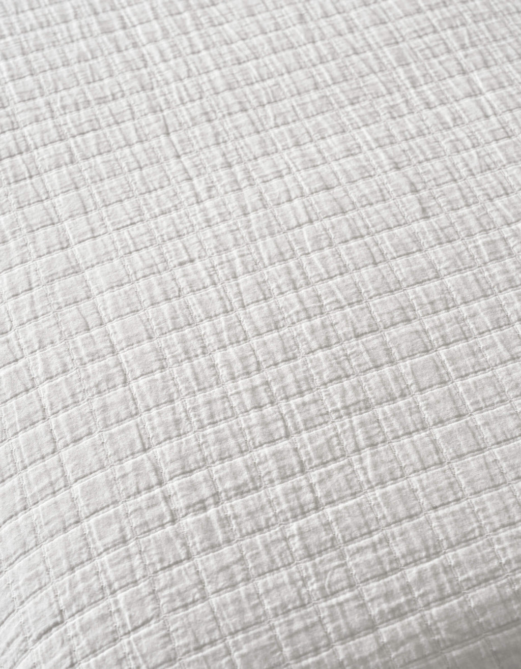Waterfront Grid Matelasse Blanket