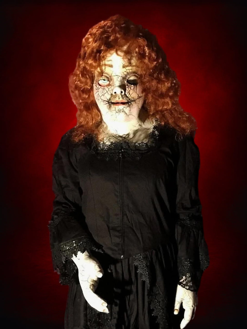 "Dolly - Cracked Porcelain Doll" HD Studios Pro Halloween Costume Halloween decoration