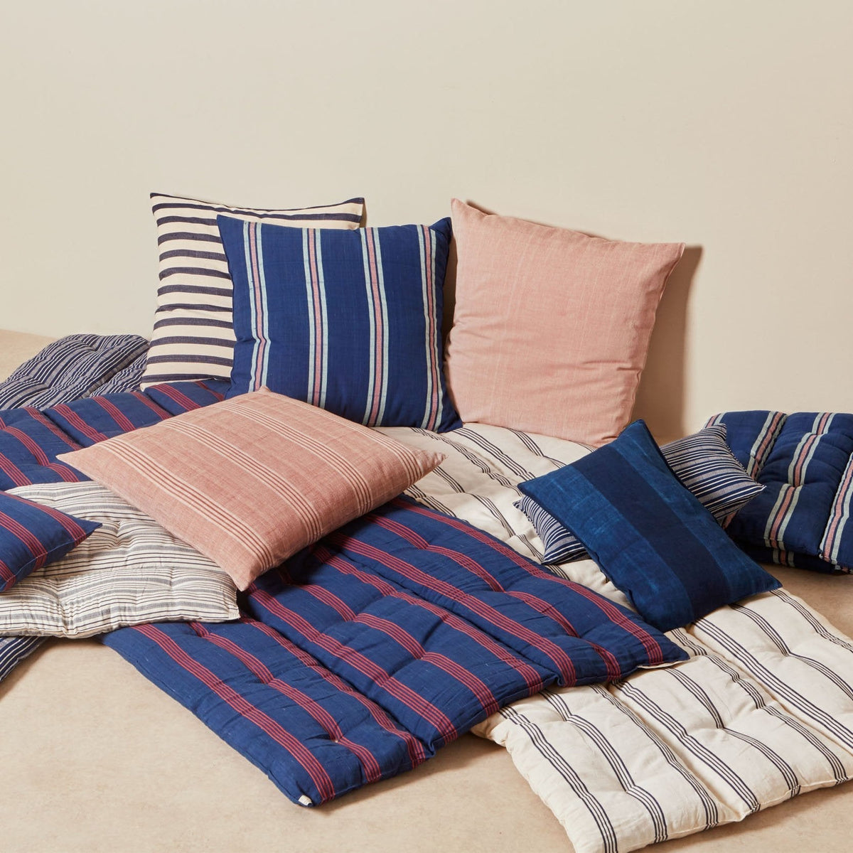 Kapok Foldable Lounge Cushion - Medium