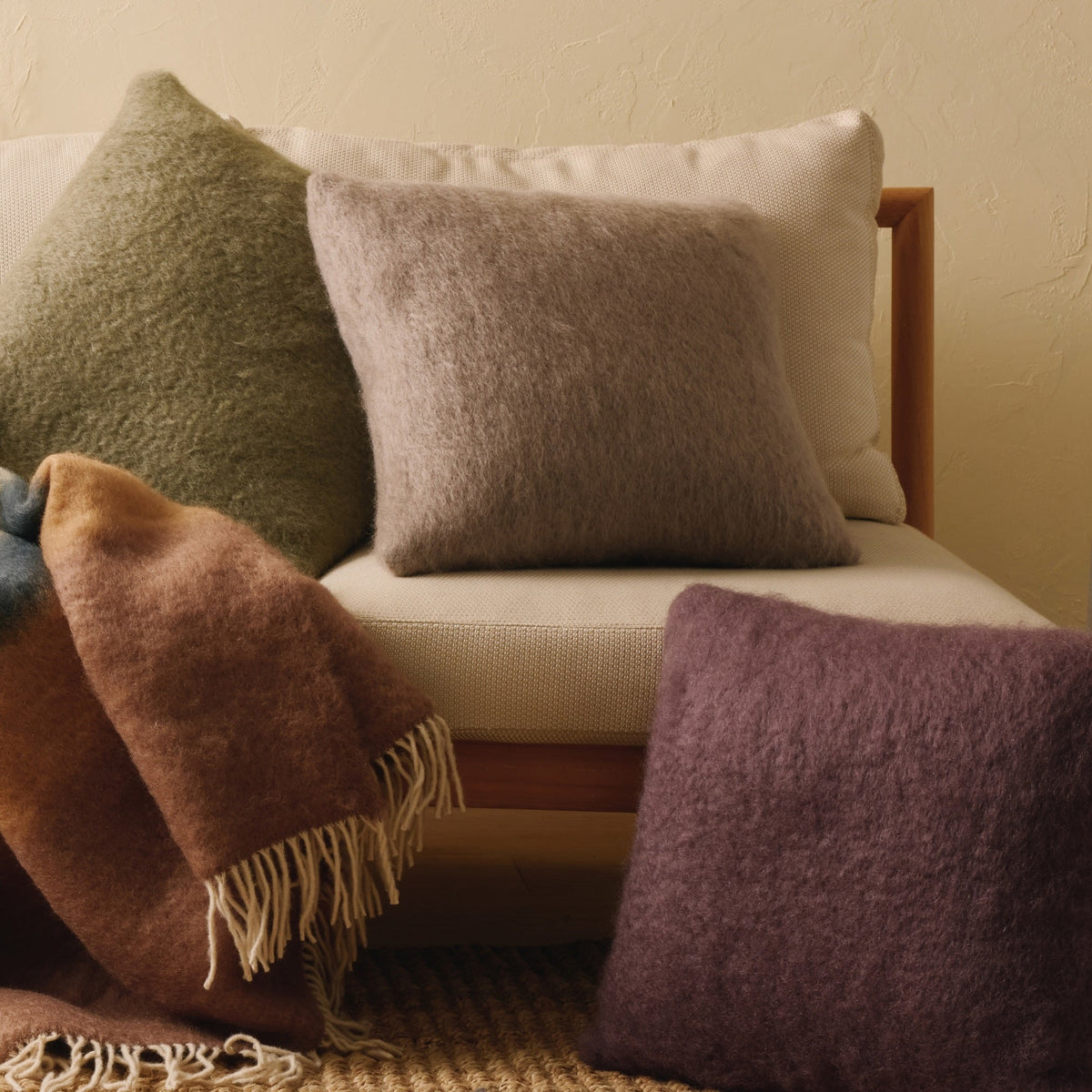Lisos Cushion Cover
