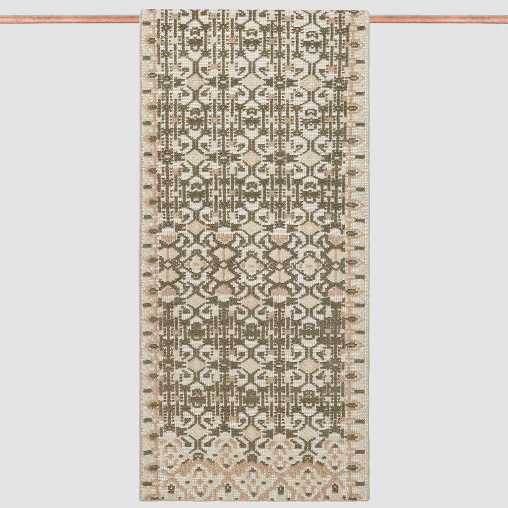 Hanita Hand-Knotted Accent Rug