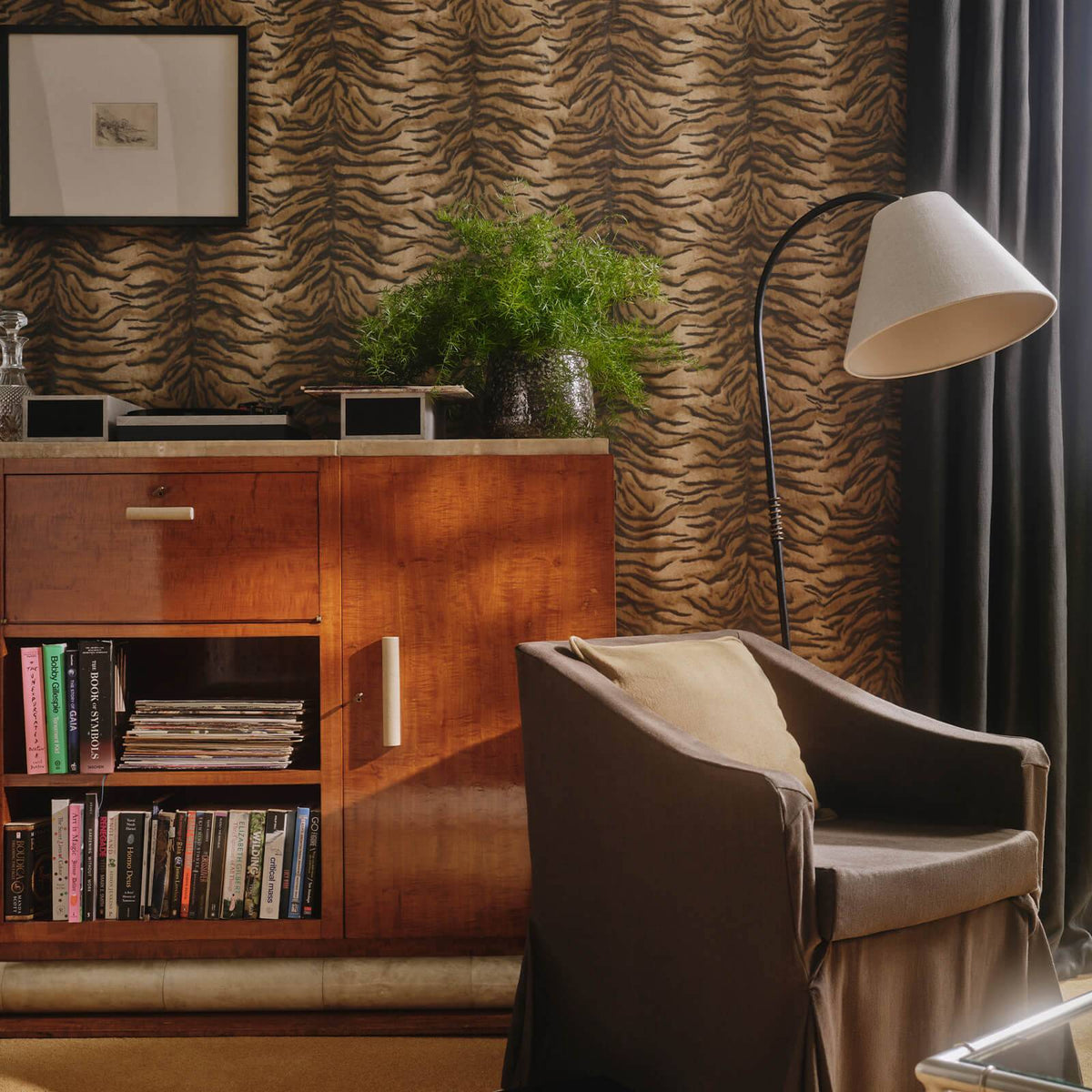 CASPIAN Wallpaper - Umber