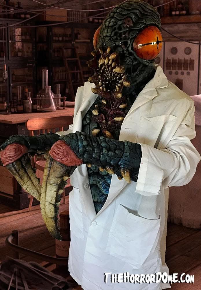 "Evolve" HD Studios Pro Halloween Costume view 6