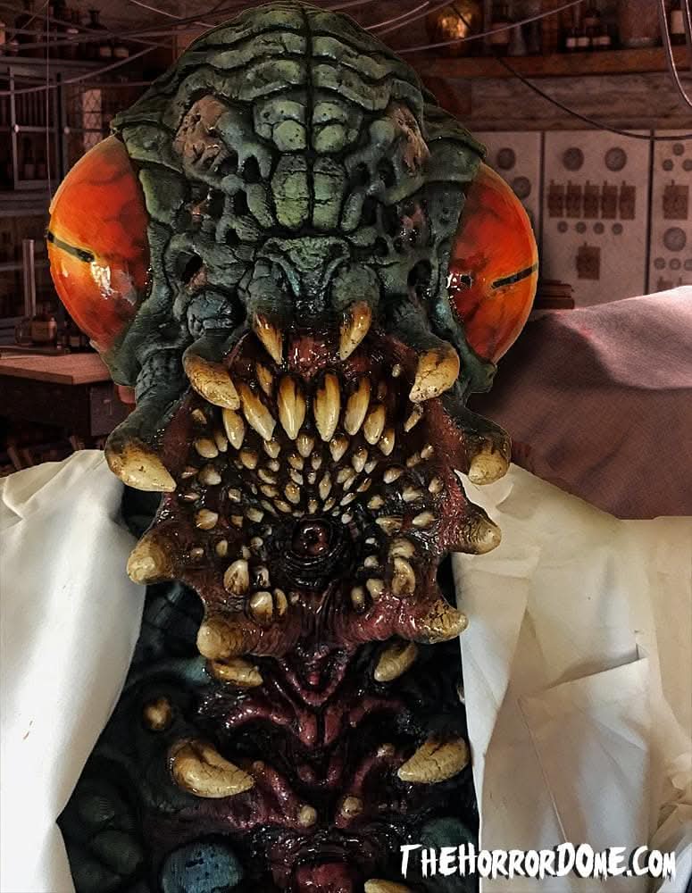 "Evolve" HD Studios Pro Halloween Costume view 8