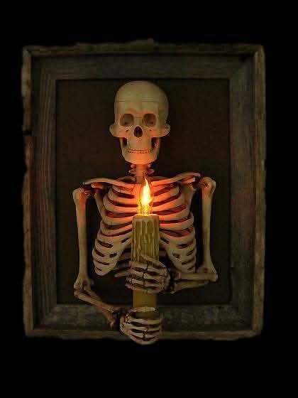 "Framed 3D Skeleton Torso Holding Candle" Hanging Haunted House Decoration Halloween decoration