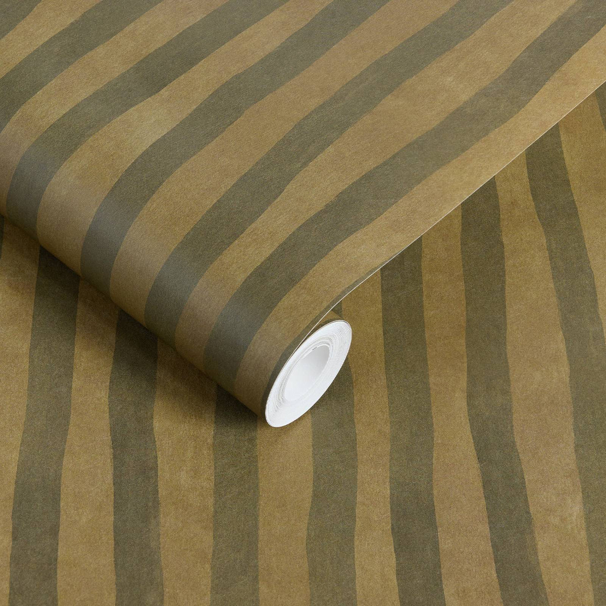 ARTIST'S STRIPE Wallpaper - Moss & Carex