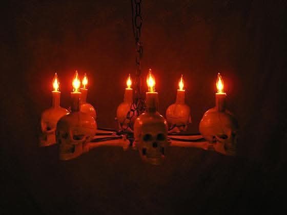 "Wagon Wheel Skull Chandelier" Haunted House Lighting view 6